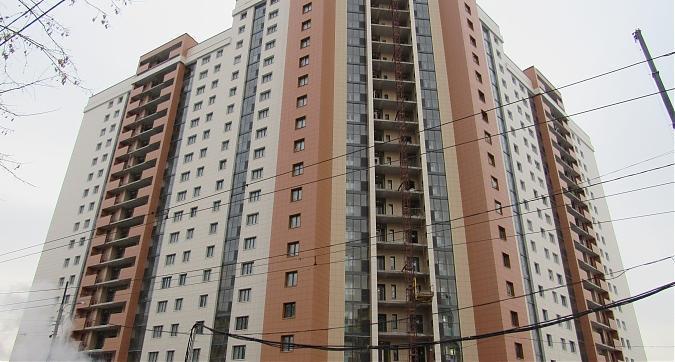 Вид с Краснобогатырской улицы на жилой комплекс Яуза Парк Квартирный контроль