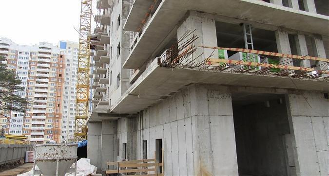 Вид с Левобережной улицы на Комплекс апартаментов Янтарь-Apartments Квартирный контроль
