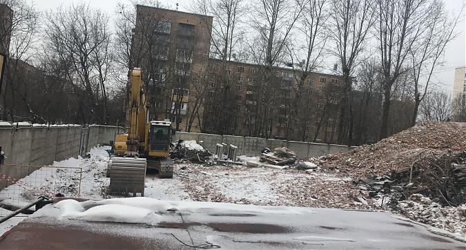 ЖК Дом на Усиевича - подготовка территории к строительным работам, вид с улицы Усиевича Квартирный контроль