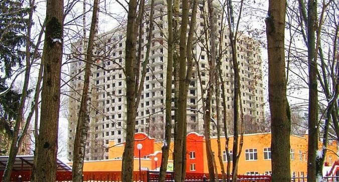 ЖК Тургенева, 13 - 1-й корпус - вид из сквера Квартирный контроль