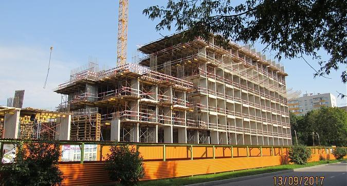 ЖК Михайлова 31, монолитные работы - вид с улицы Михайлова, фото 2 Квартирный контроль