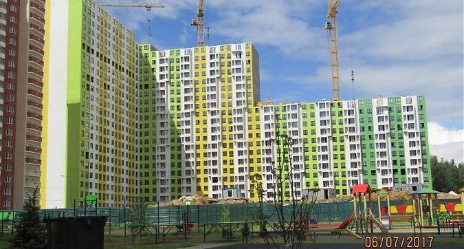 ЖК Путилково - вид на корпуса 1 и 2 с южной стороны Квартирный контроль