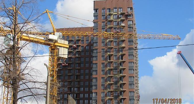 ЖК Петр 1 - фасадные работы, вид с проезда Завода Серп и Молот, фото 4 Квартирный контроль