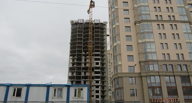 ЖК Мосфильмовский - вид на строительство 13-го корпуса с Мосфильмовской улицы Квартирный контроль