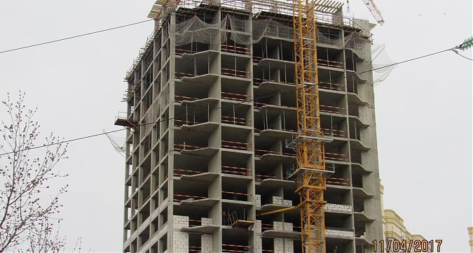 ЖК Мосфильмовский - вид на строительство 13-го корпуса с Мосфильмовской улицы Квартирный контроль
