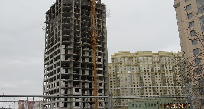 ЖК Мосфильмовский - вид на строительство 13-го корпуса с Мосфильмовской улицы Квартирный контроль
