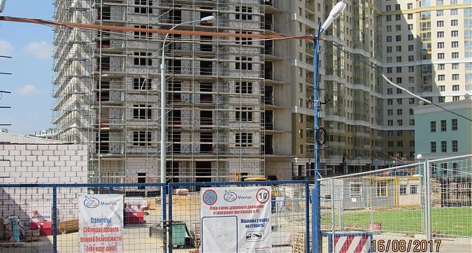 ЖК Мосфильмовский - вид на строительство 13-го корпуса с Мосфильмовской улицы, фото 7 Квартирный контроль
