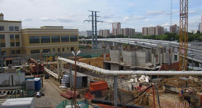 ЖК Мосфильмовский, 14-й корпус - монолитные работы, вид с Мосфильмовской улицы, фото 3 Квартирный контроль