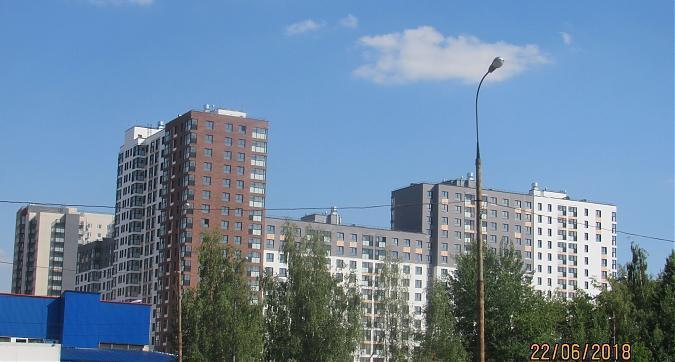 ЖК Гринада, корпус 2 - вид с Феодосийской улицы Квартирный контроль