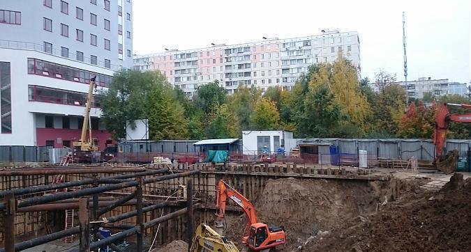 ЖК Дом на Абрамцевской, работы по обустройству котлована - вид с Абрамцевской улицы, фото 1 Квартирный контроль