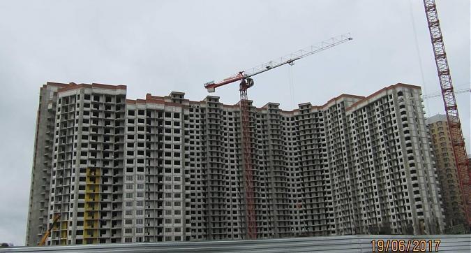 UP - квартал Сколковский - вид на строящийся корпус 11 со стороны улицы Чистяковой Квартирный контроль