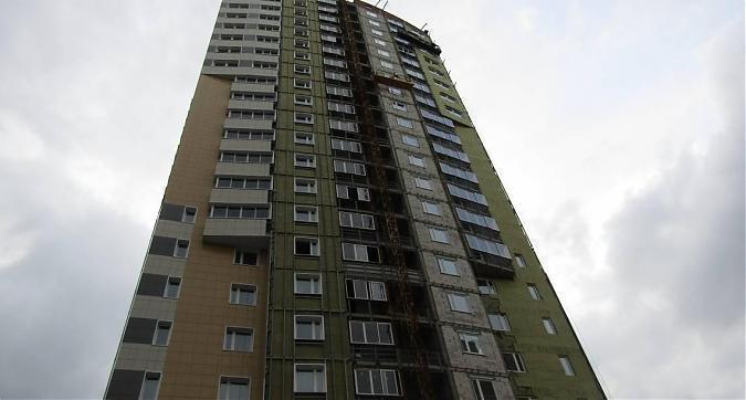 ЖК Москвич - в корпусе 4 проводится остекление и наружные работы Квартирный контроль