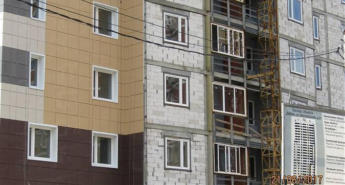 ЖК Москвич - в корпусе 4 проводится отделка фасада здания Квартирный контроль