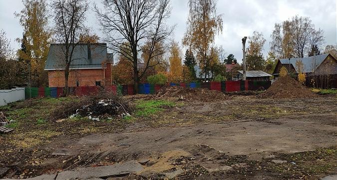 ЖК Экоград на Микояна, участок строительства многоквартирного жилого дома, вид с ул. Микояна, фото 9 Квартирный контроль