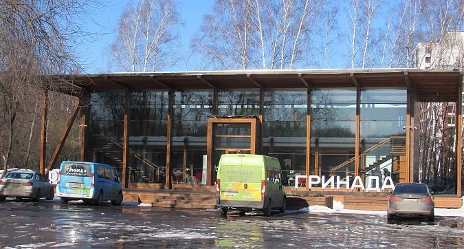 ЖК Гринада (ЖК На Феодосийской), офис продаж, вид с ул. Феодосийская, фото - 5 Квартирный контроль