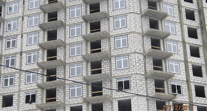 ЖК Стрелковая, мкрн. 29 - в корпусе 14 проводится монтаж балконов Квартирный контроль