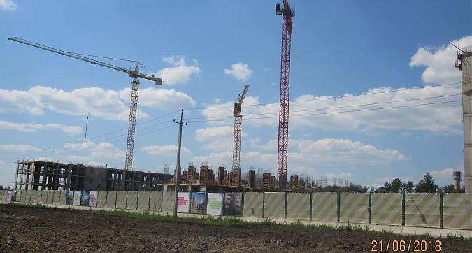 ЖК Кленовые аллеи, 4 и 3 корпуса, котлованные работы - вид с Калужского шоссе Квартирный контроль