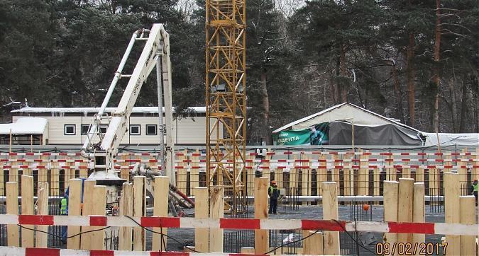 ЖК Дом Серебряный Бор - вид на комплекс со стороны набережной Москва реки Квартирный контроль