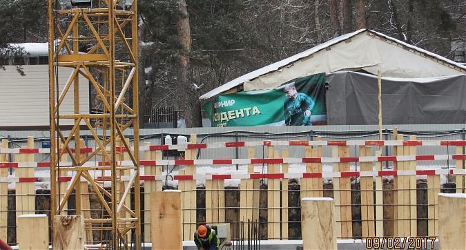 ЖК Дом Серебряный Бор - вид на комплекс со стороны набережной Москва реки Квартирный контроль