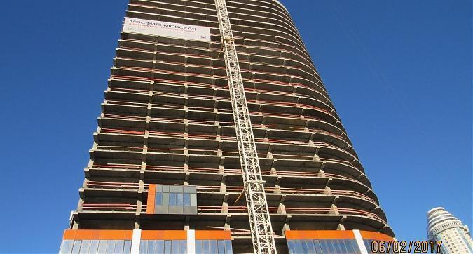 Вид с Мосфильмовской улицы на МФК Штаб-Квартира на Мосфильмовской Квартирный контроль