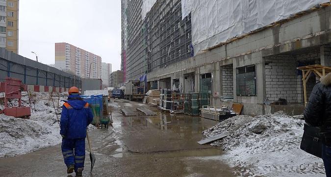 Отделка входных групп коммерческих помещений в ЖК Маршала Захарова 7 Квартирный контроль