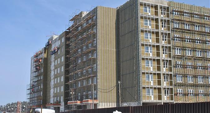 ЖК Красногорский - корпус 19, вид с улицы Королева  Квартирный контроль